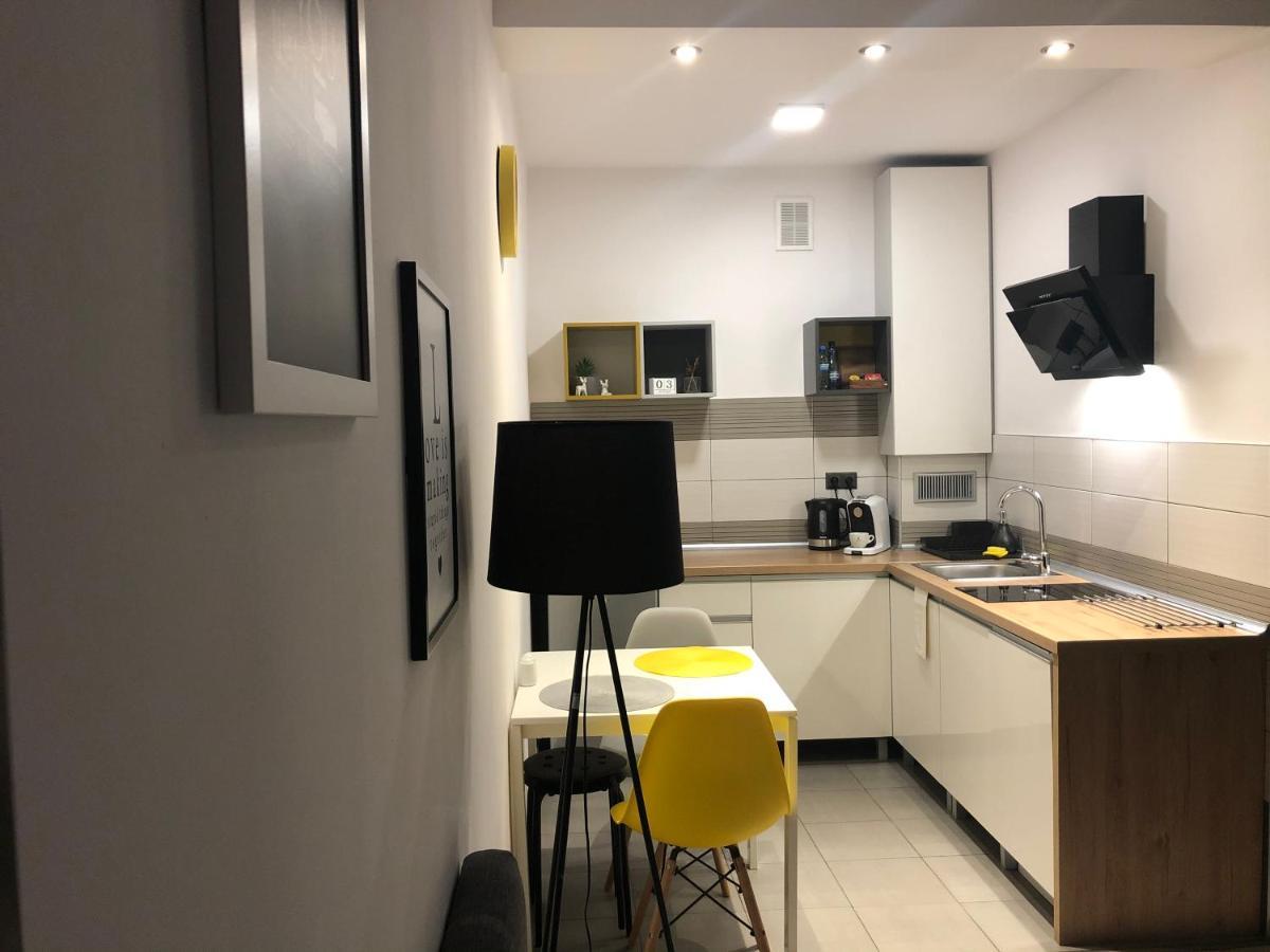 Apartament Szczesliwa 13 - Plac Ratuszowy Jelenia Góra Buitenkant foto