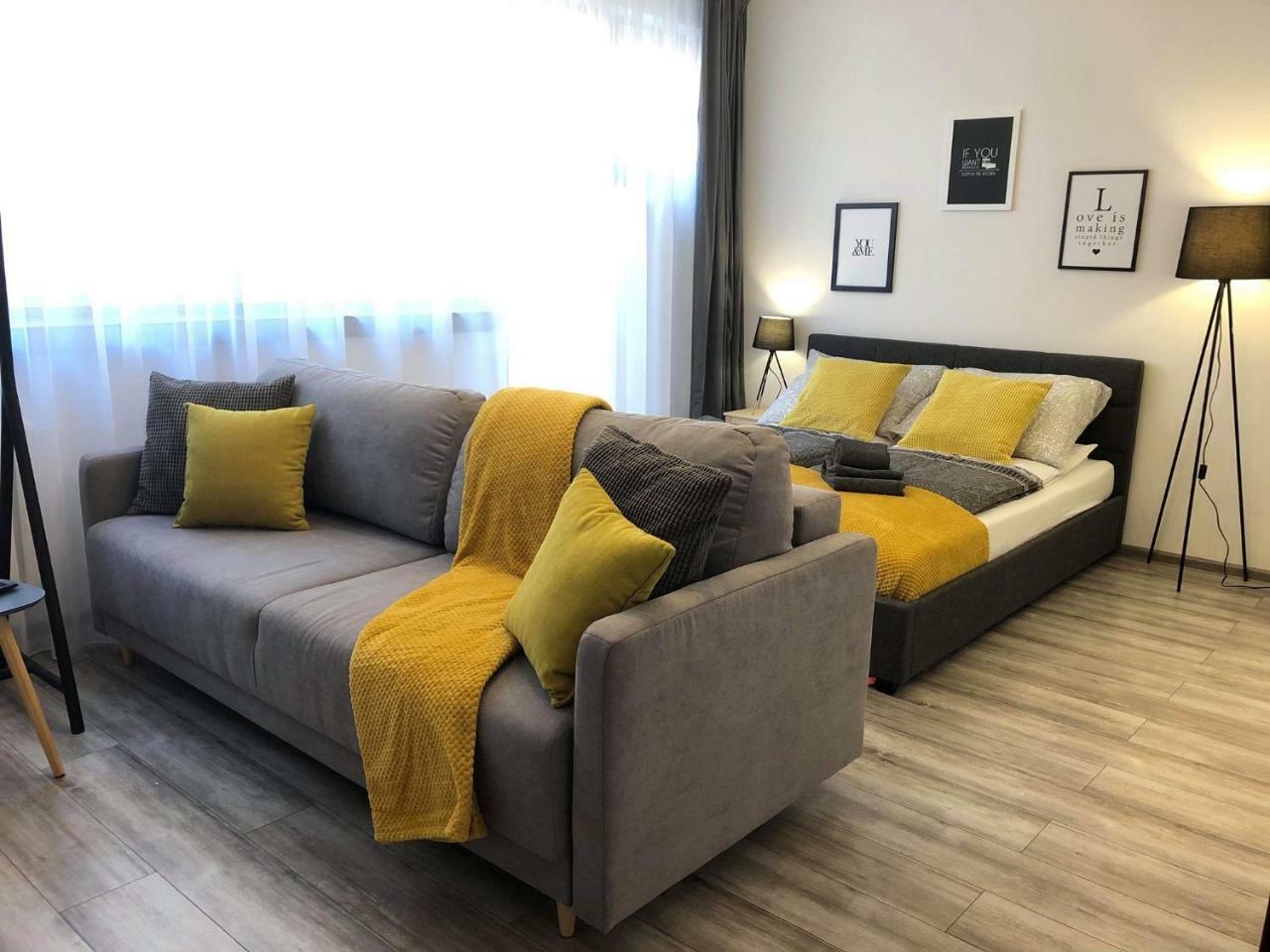 Apartament Szczesliwa 13 - Plac Ratuszowy Jelenia Góra Buitenkant foto