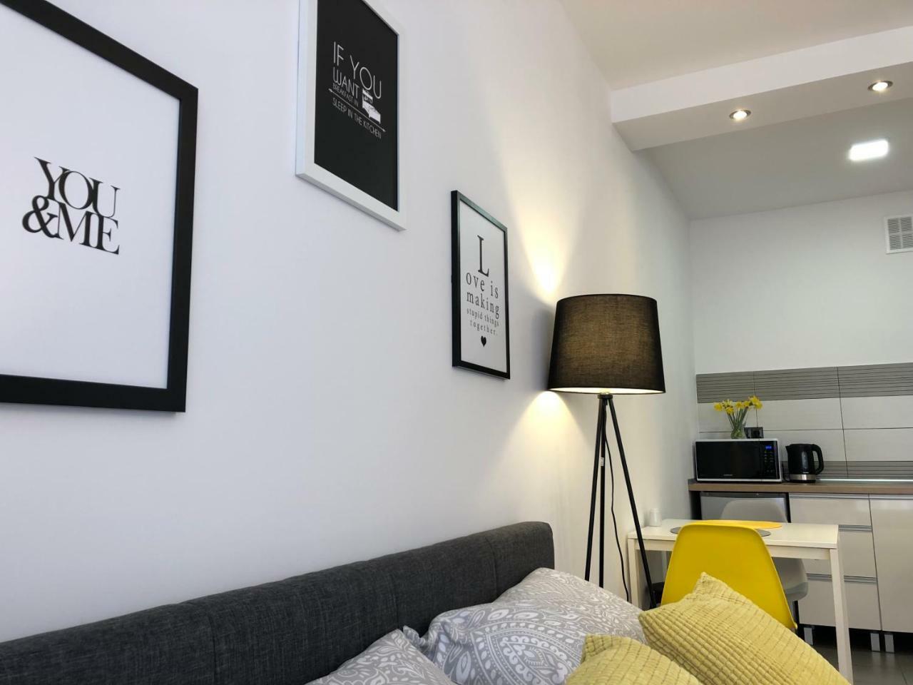 Apartament Szczesliwa 13 - Plac Ratuszowy Jelenia Góra Buitenkant foto