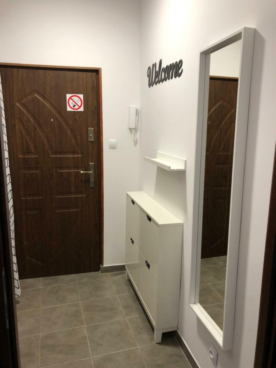 Apartament Szczesliwa 13 - Plac Ratuszowy Jelenia Góra Buitenkant foto