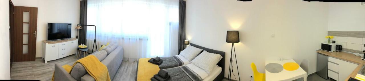 Apartament Szczesliwa 13 - Plac Ratuszowy Jelenia Góra Buitenkant foto
